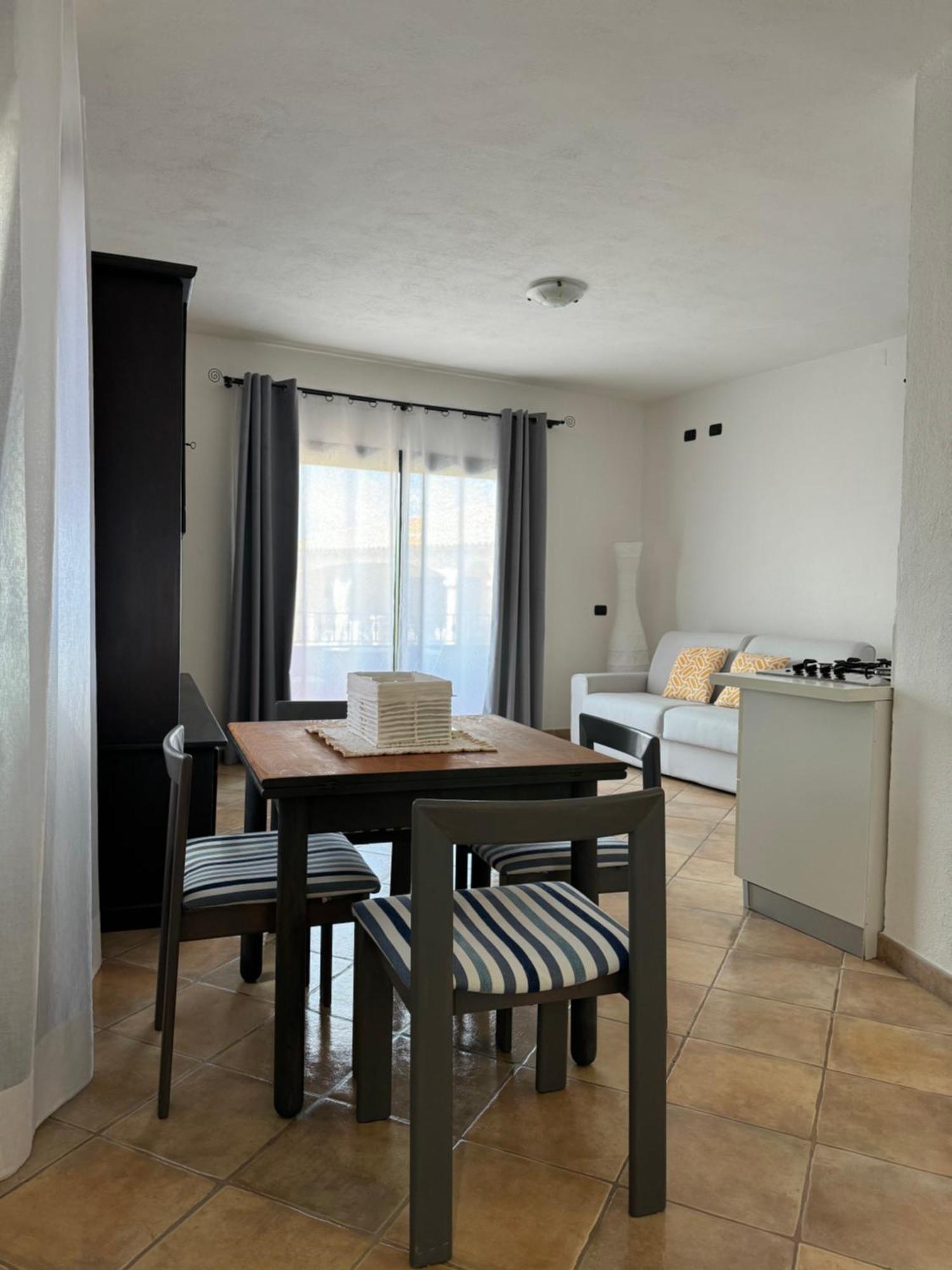 Monis Hogar Apartman Arzachena Kültér fotó